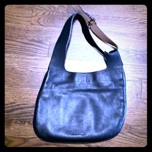 Ferragamo leather shoulder bag
